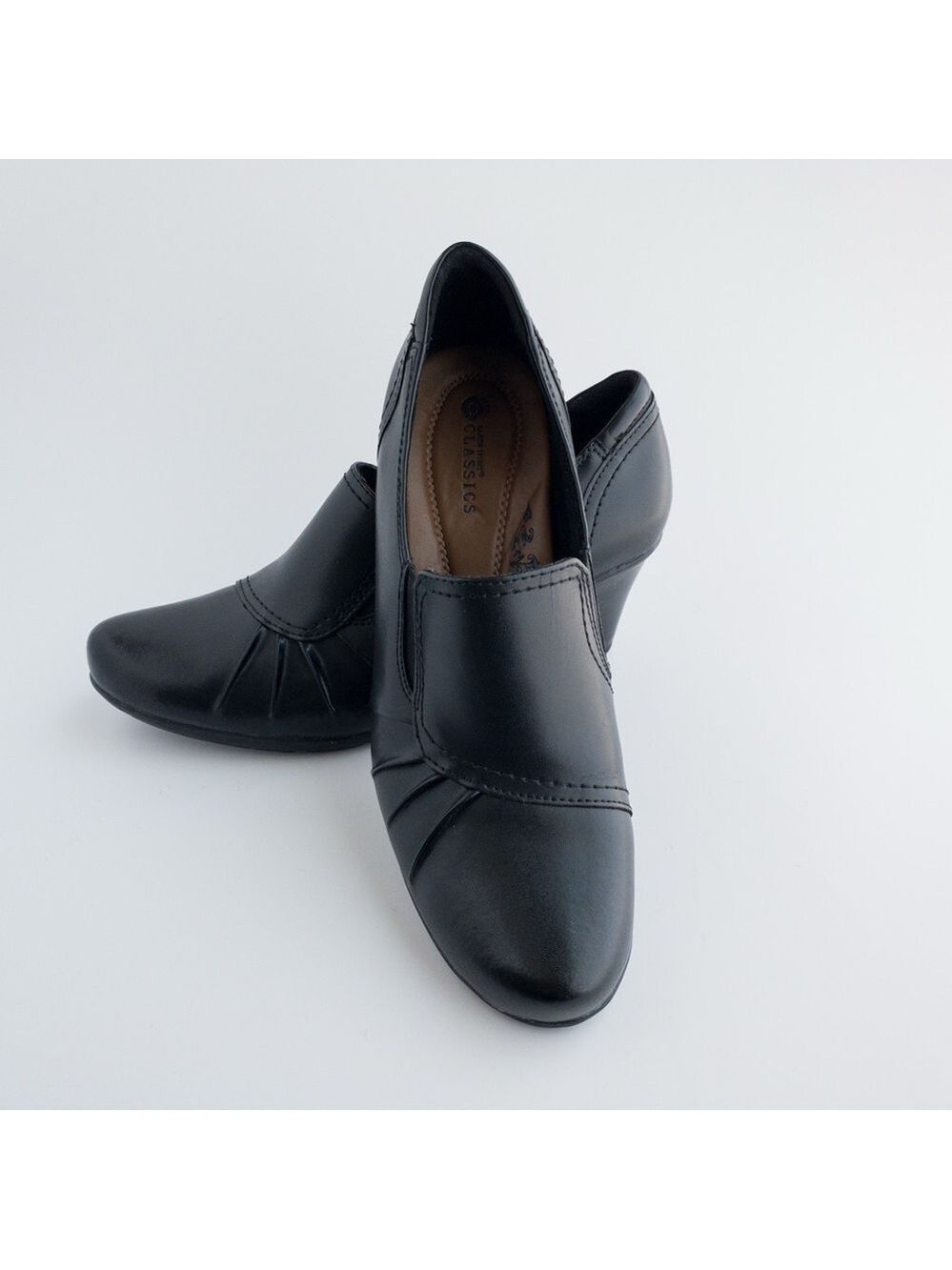 Earth Spirit Black Leather Heeled Slip On Shoes Womens Size 9
